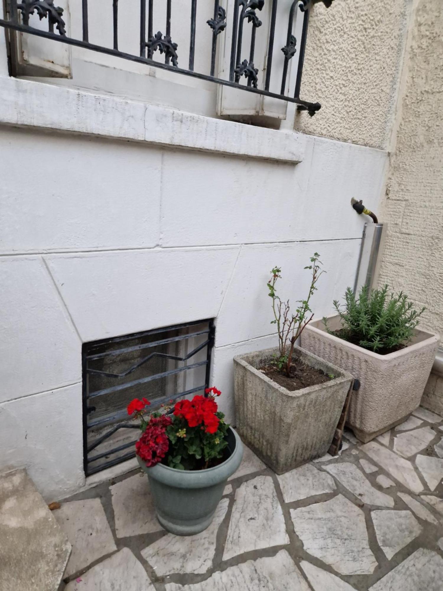 Break Moment In Paris By Metro 7 Aubervilliers Exterior foto